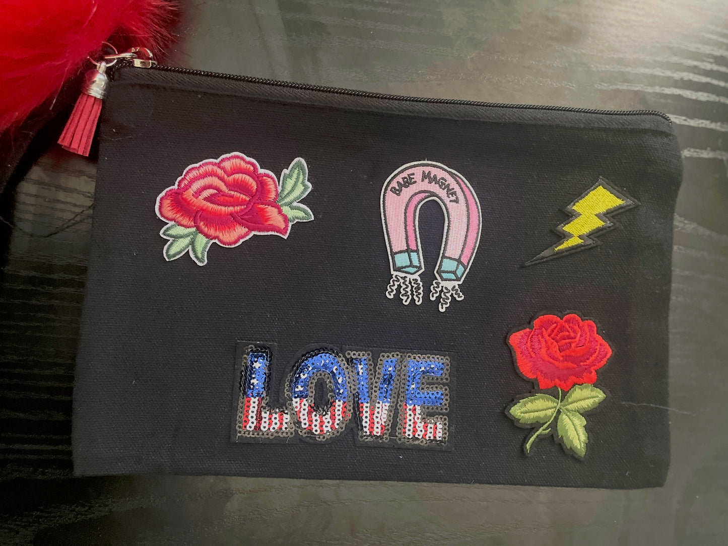 Red rose wristlet